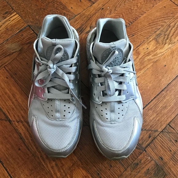 Nike Shoes - Silver Nike Huaraches
